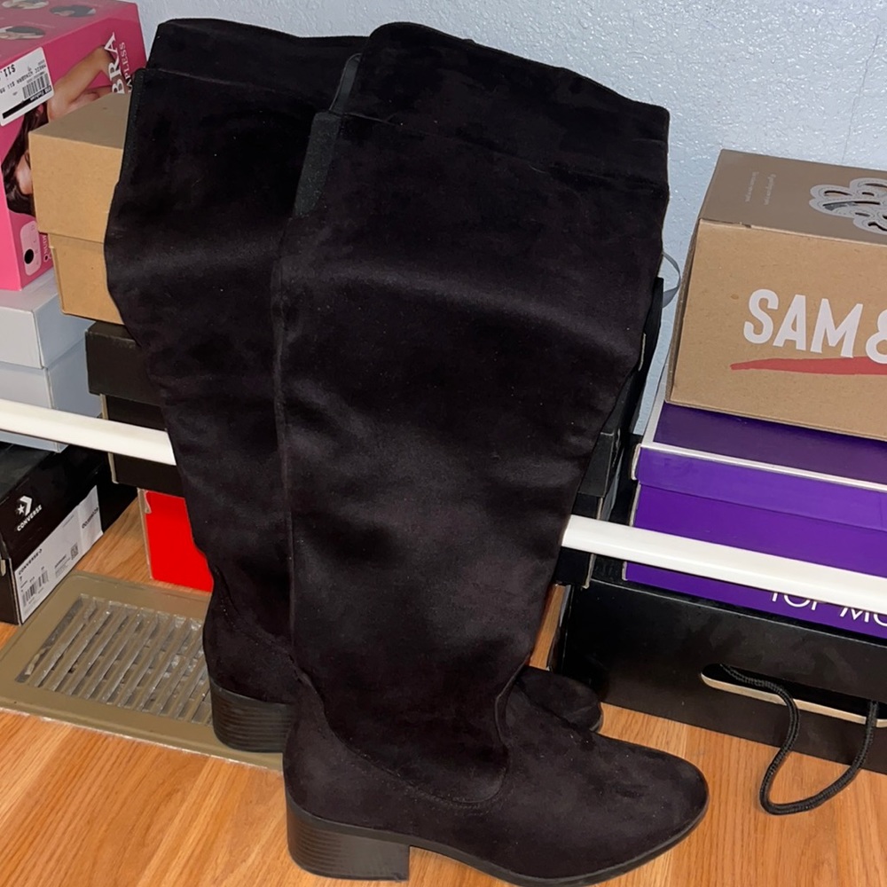 Knee high Boots